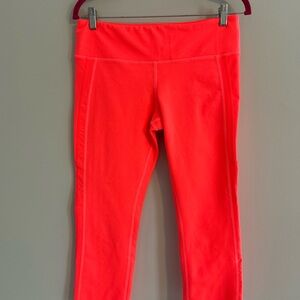 Alo Yoga Women’s Neon Volcano Helena Capri Size Large